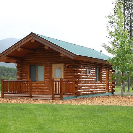 Silverwolf Log Chalets Coram Luaran gambar