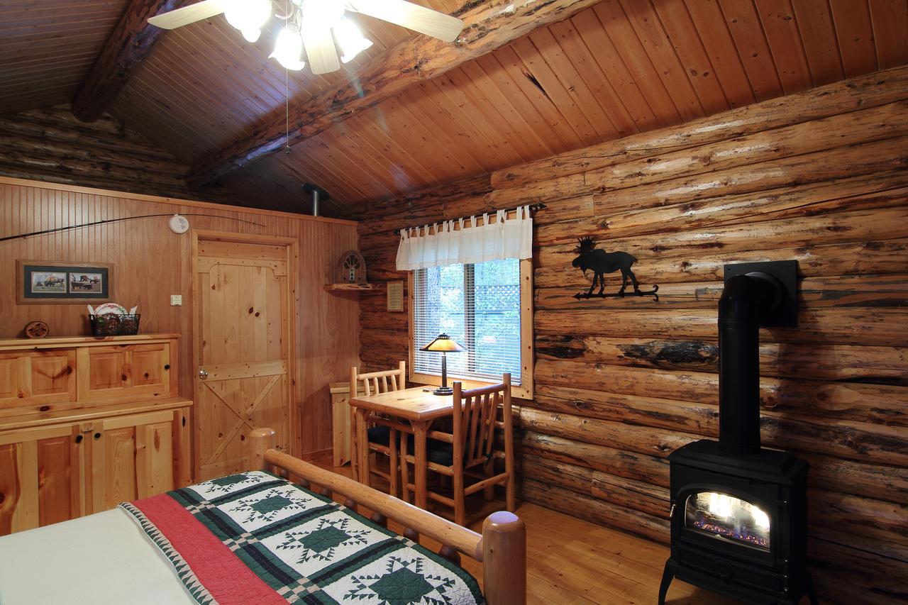 Silverwolf Log Chalets Coram Luaran gambar