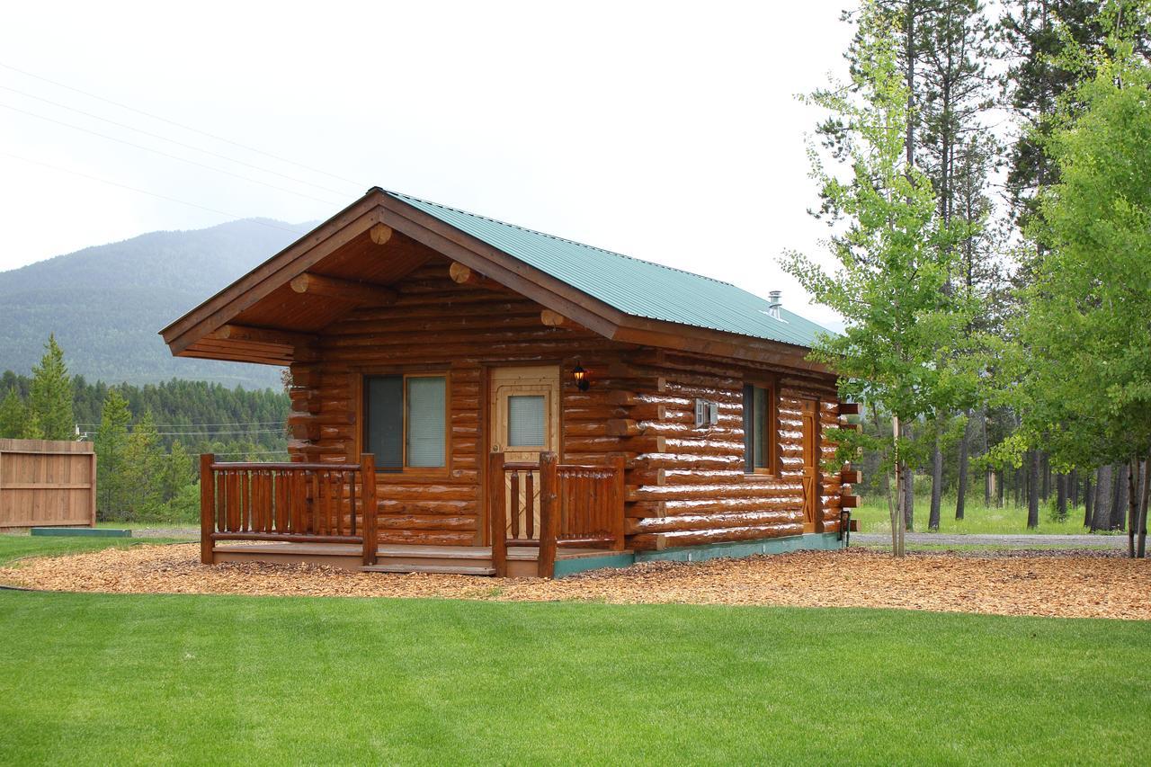 Silverwolf Log Chalets Coram Luaran gambar